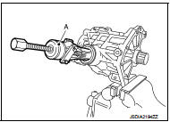 7. Remove drive pinion assembly (1) from transfer case while tapping