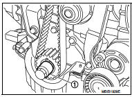 6. Insert tool KV113B0130 (Mot. 1489) to crankshaft.